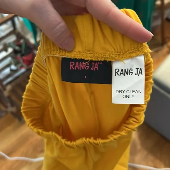 Pakistani/Punjab Salwar. Never worn, green and yellow. Size Large. - Picture 3 of 4